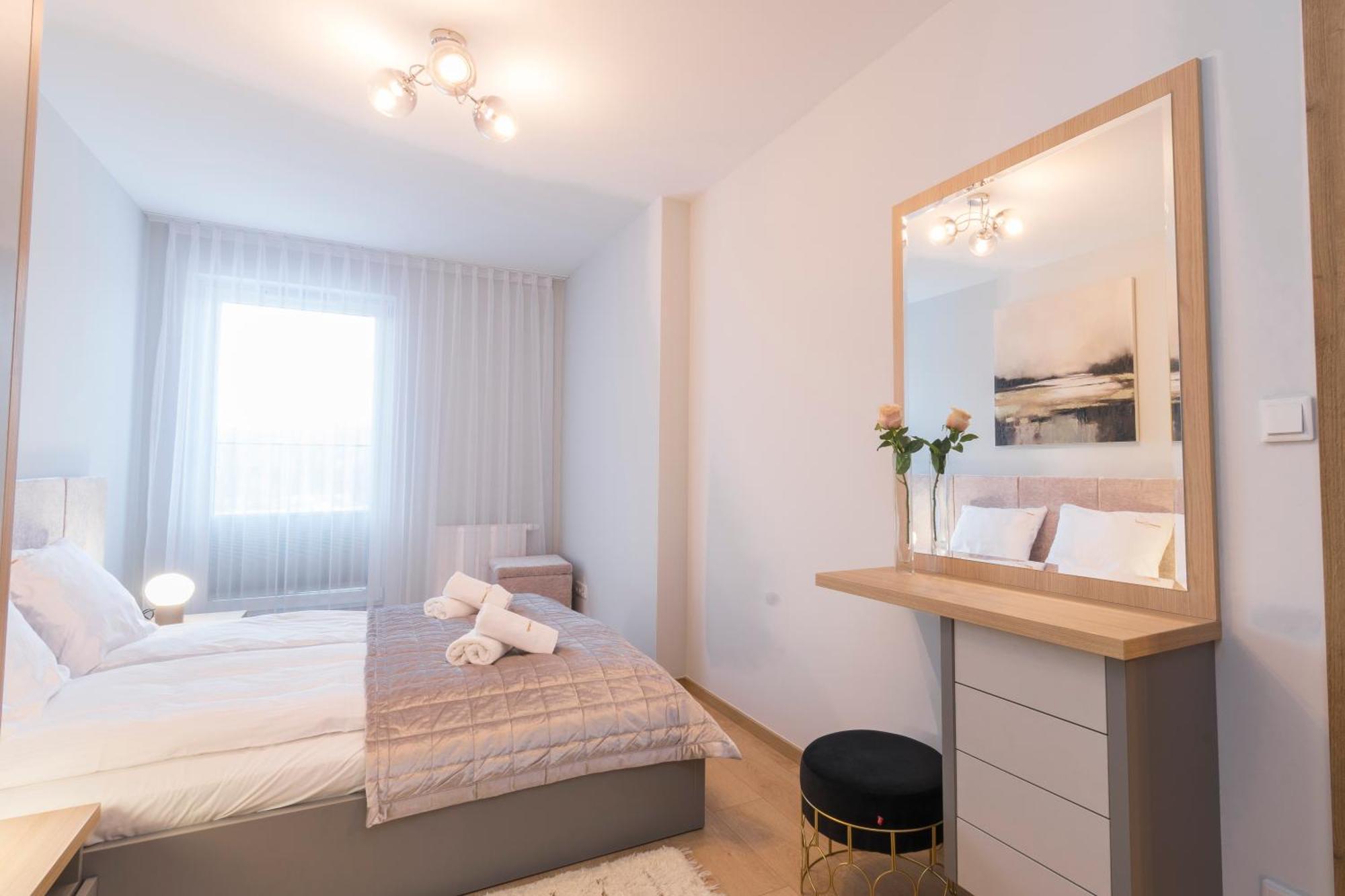 Apartament Ksiezycowy Z Garazem *